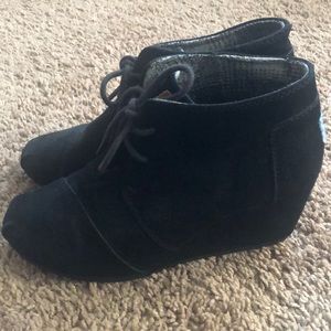 Toms wedge bootie